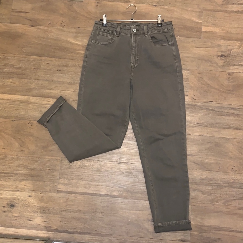 American Eagle High Waisted Mom Jeans